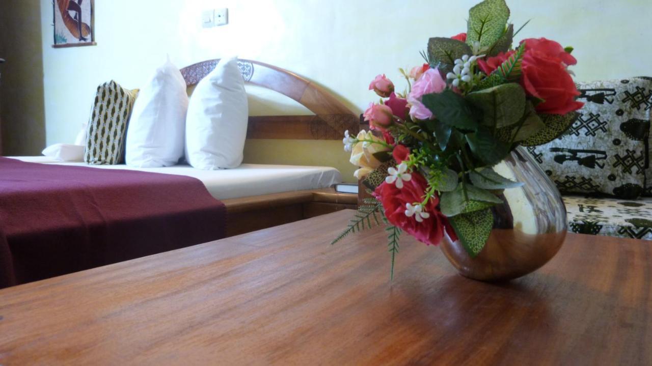 Hotel Madou Grand Bassam Exterior photo