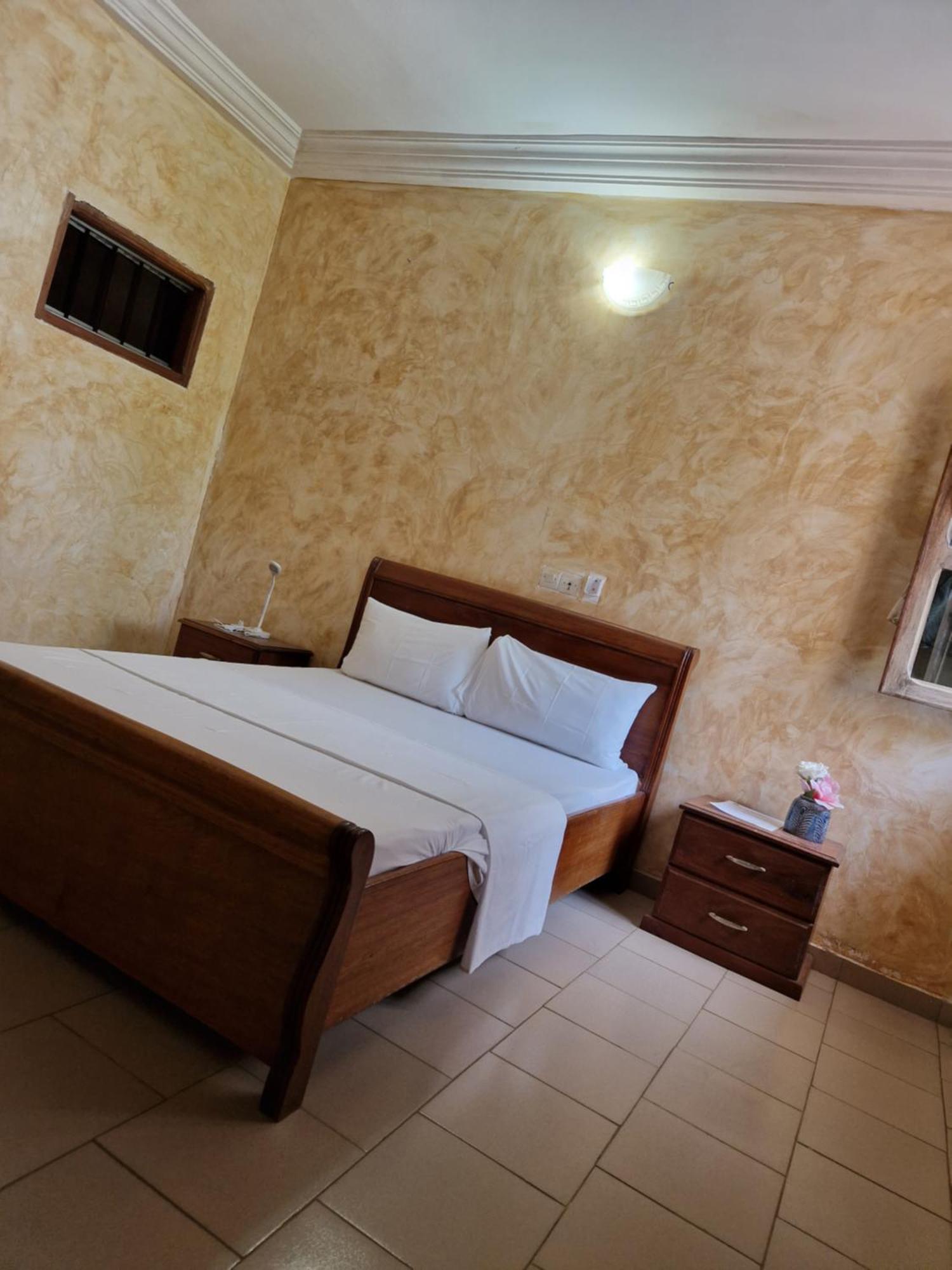 Hotel Madou Grand Bassam Exterior photo